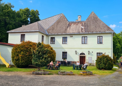 037 Jindřichovice