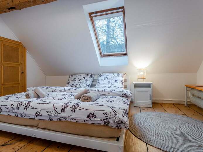 pokoj-c-3-s-manzelkou-posteli-a-satnou-9a3d- - Karlov pod Pradědem