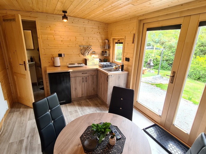 20220601_175120 - Annín