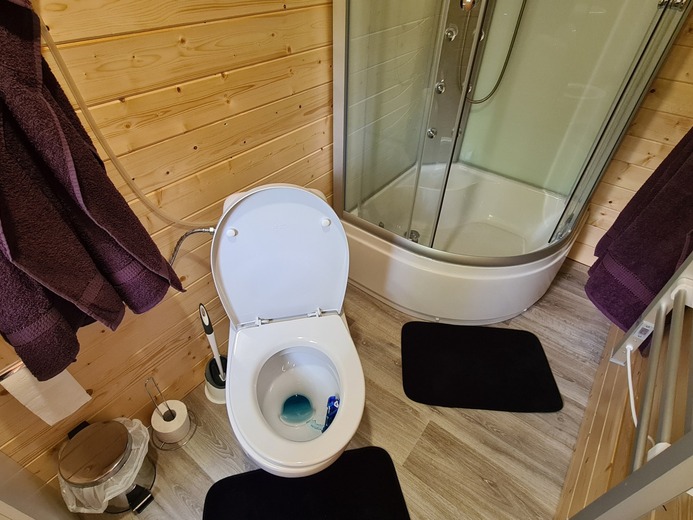 20220601_175205 - Annín