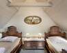 loznice-c-2-v-podkrovi-4-x-postel-6d16- - Bukovice