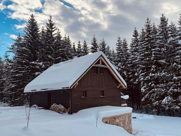 celkovy-pohled-na-chalupu-zima-d6d0- - Prachatice