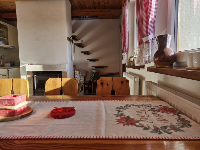 Schody do ložnice - Pod hradem Lukovem