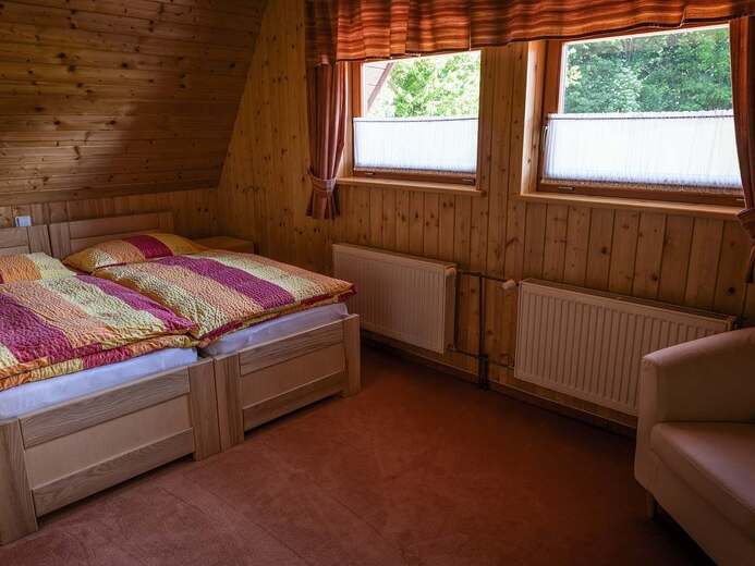 dsc-5916f18-376c- - Čeladná