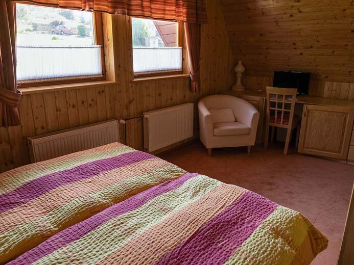 dsc-5917f18-17d8- - Čeladná