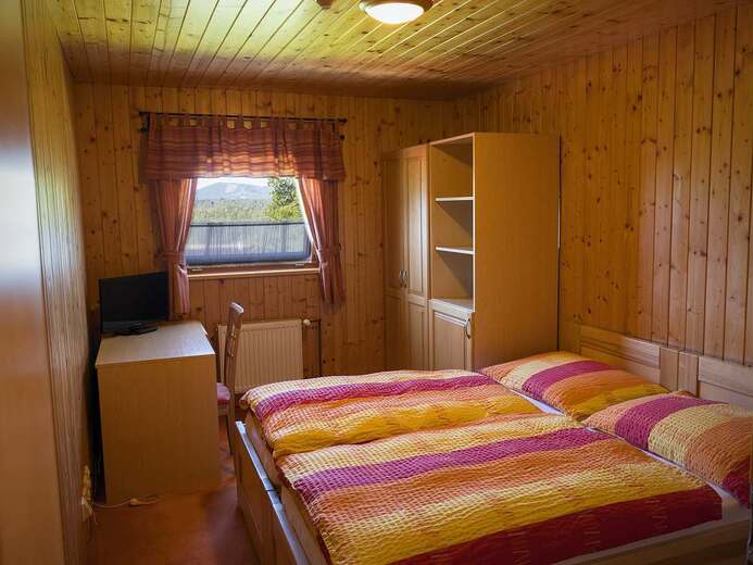 pokoj-ba6a- - Čeladná