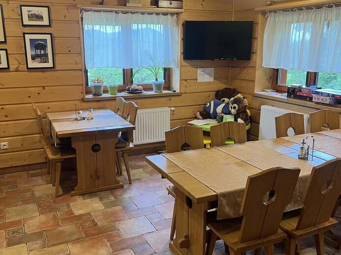 lasska-chalupa-ii-spolecenska-mistnost-90d2- - Čeladná