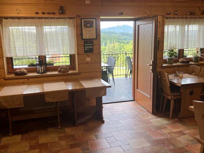 lasska-chalupa-ii-spolecenska-mistnost-1178- - Čeladná