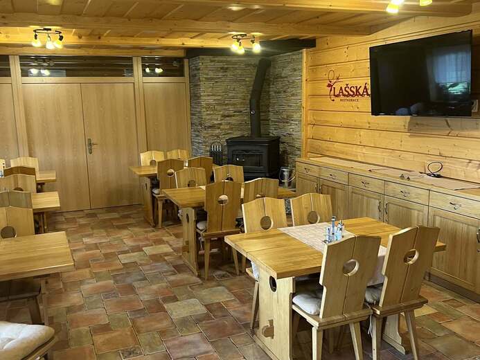 lasska-chalupa-ii-spolecenska-mistnost-6910- - Čeladná