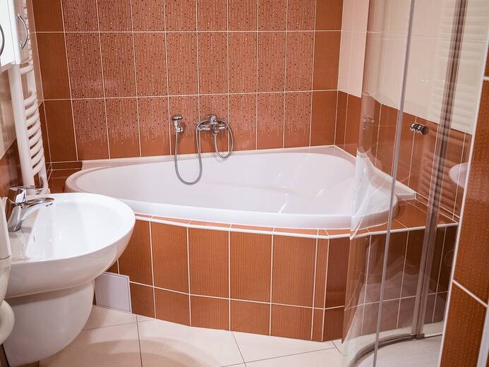 lasska-chalupa-ii-koupelna-v-apartmanu-2b81- - Čeladná