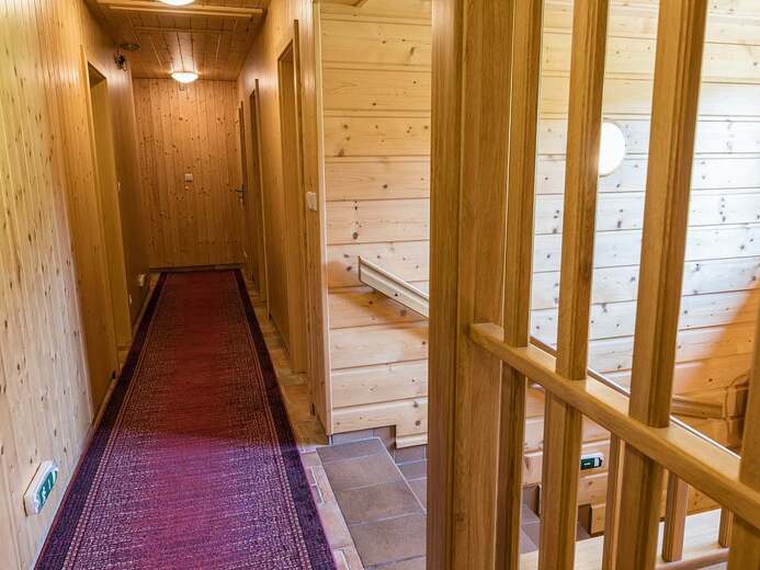 lasska-chalupa-ii-chodba-44b2- - Čeladná