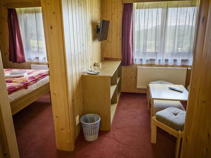 lasska-chalupa-ii-obyvak-v-apartmanu-82bf- - Čeladná