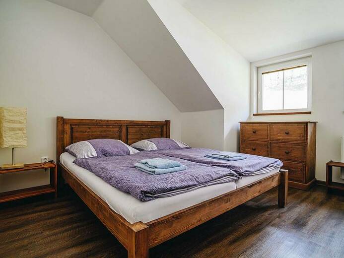 apartman-2-6-osob-dva-pokoje-2l-1pr-3l-koupelna-s-wc-samostatne-wc-7d18- - Pindula
