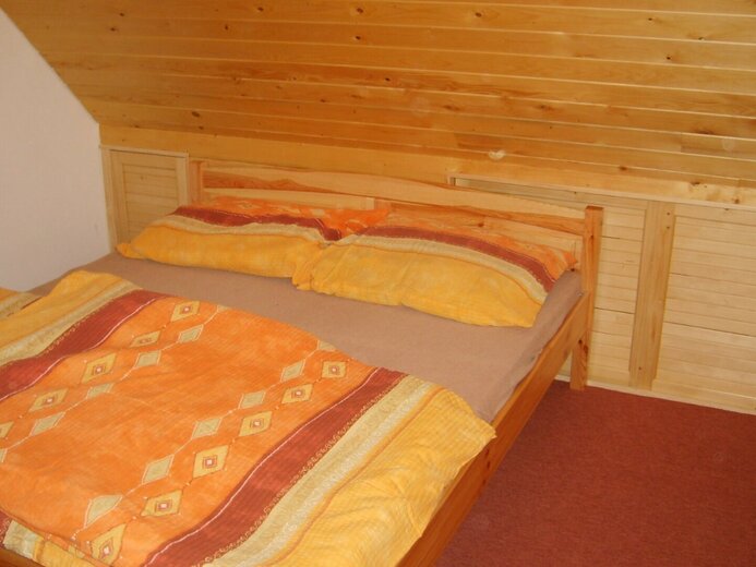 01 - Pod Šerákem