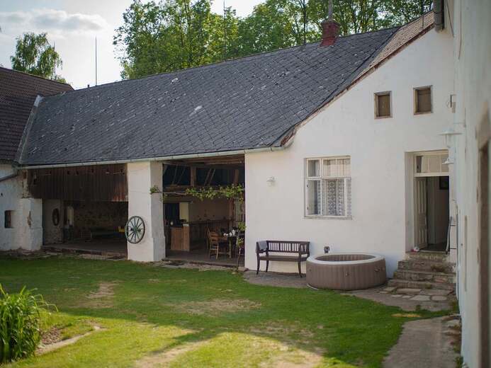dvur-s-virivkou-5a5e- - Mikulovice