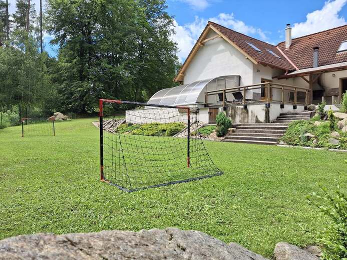 hriste-travnata-plocha-4895- - Matějovec