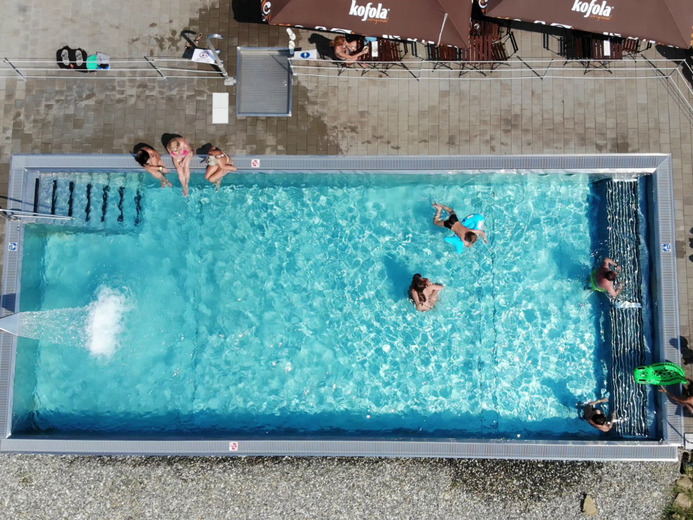 thumbnail-1280960-bazen-seshora-jenom-bazen - Luhačovická přehrada