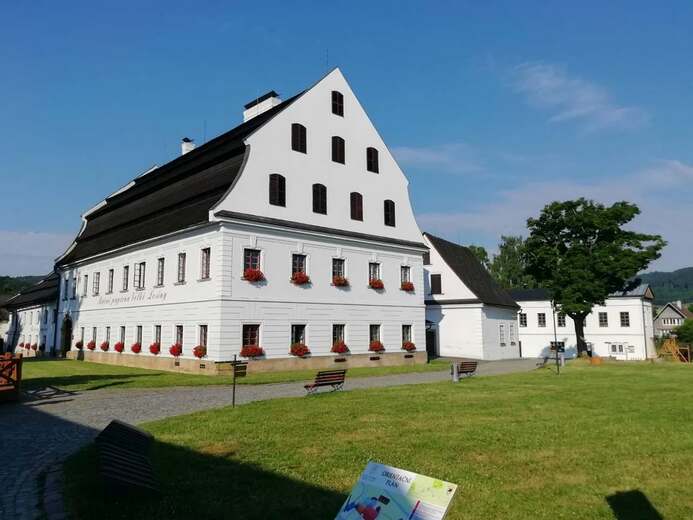 rucni-papirna-velke-losiny-3d99- - Termály Velké Losiny