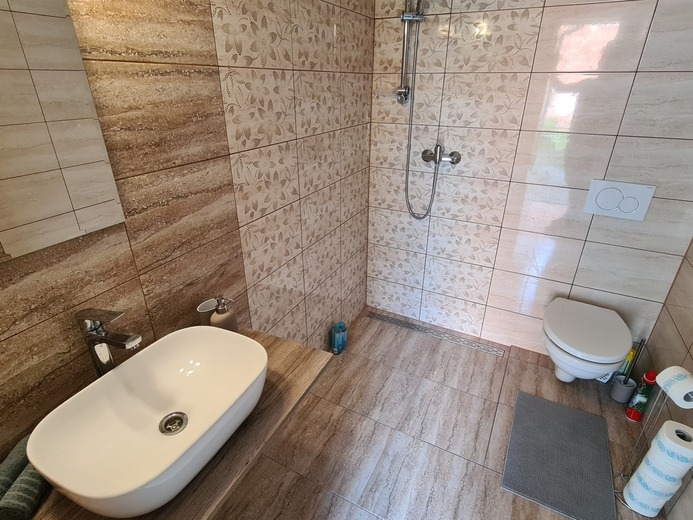 20220505_153106 - U Bzence