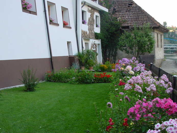 10 - U řeky Lužnice