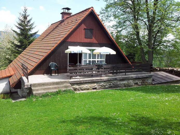 pohled-na-terasu-z-louky-8ef8- - Křížlice