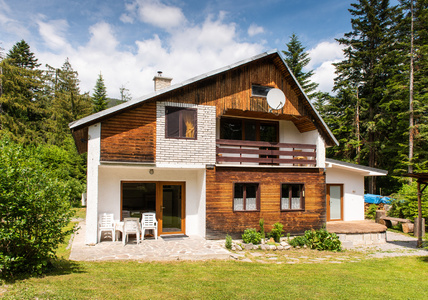 Terasa pred kuchyňou foto1