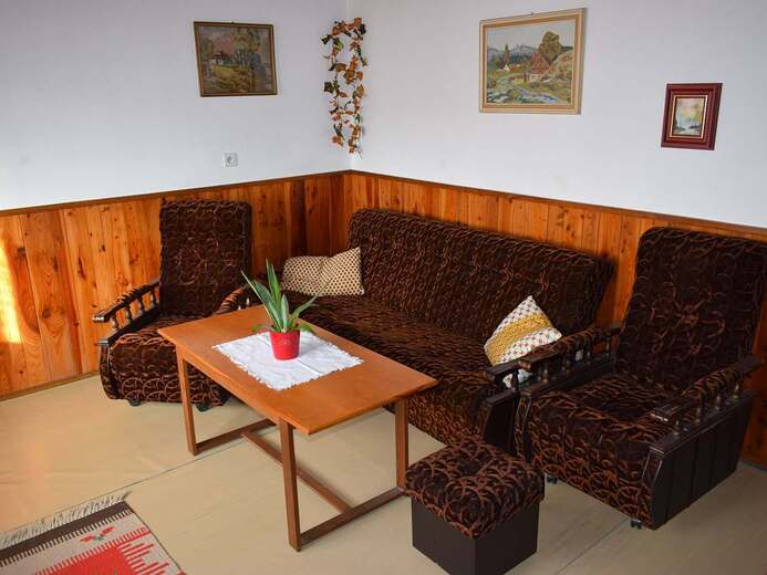 obyvaci-pokoj-apartmanu-1a63- - U Hronova