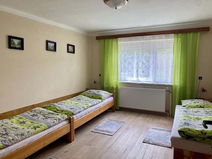 loznice-v-patre-882c- - Žítková