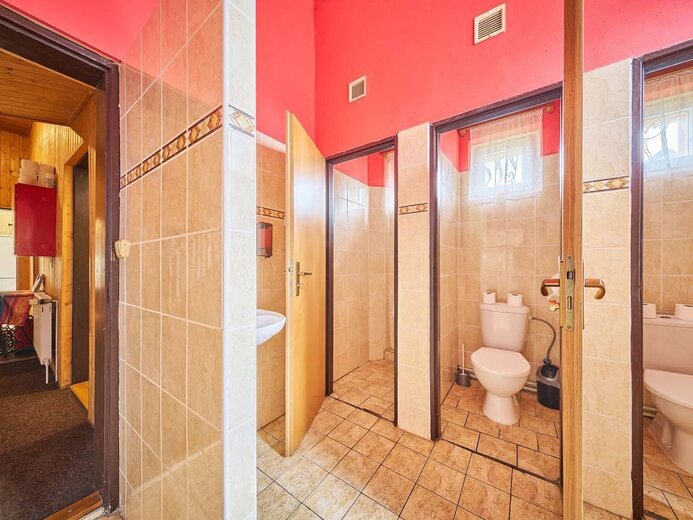 spolecne-zachody-v-prizemi-f21d-fa17-1102479 - Pod Černou horou