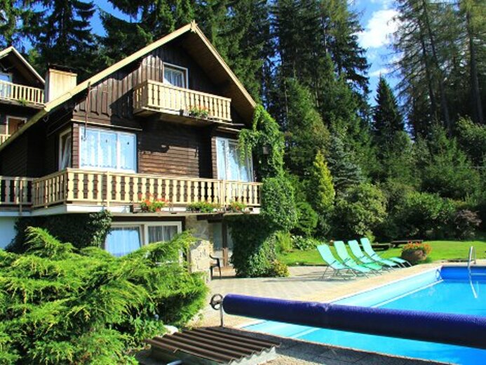 U vodní nádrže Nýrsko - apartmán Šumava, západní Čechy - Hamry