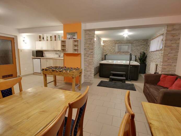 spolecenska-mistnost-virivka-b601- - Pecka
