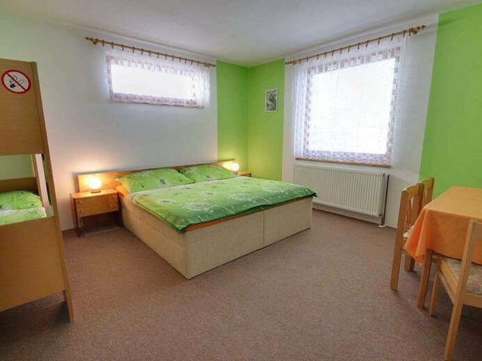 loznice-2-4-luzka-0f2d- - Pecka