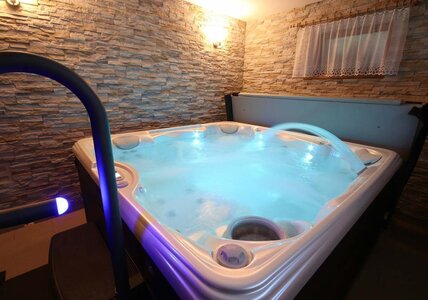 wellness-virivka-pro-6-osob--3d72-401c-434859