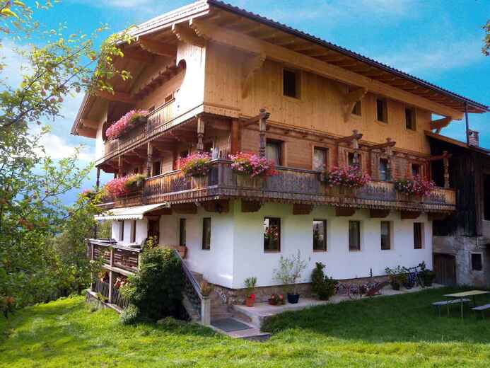ATTIRA03084D - Zillertal