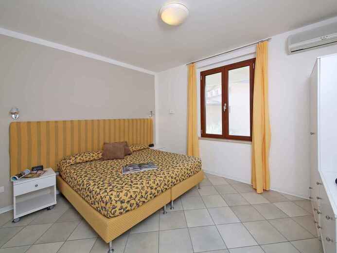 ITGARA04800AJ - Lago di Garda-Manerba del Garda